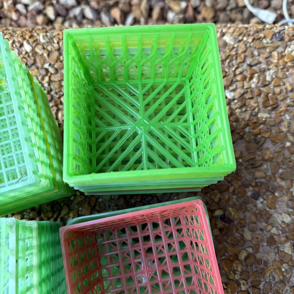 Vintage Pint Size Plastic Berry Baskets 4-Inch Berry Boxes.  43 Piece lot